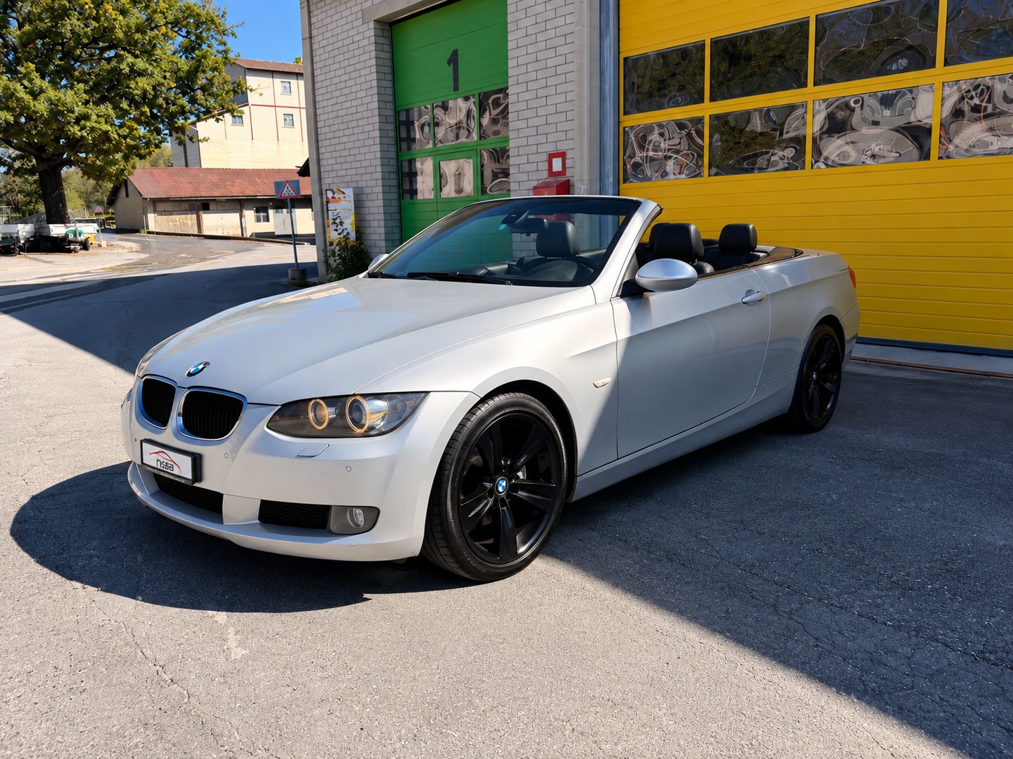 BMW 320i Cabriolet Steptronic-image-2