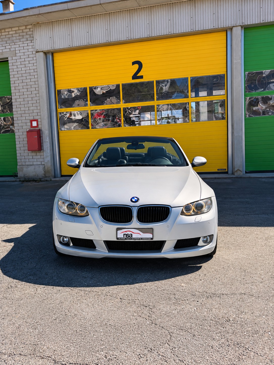 BMW 320i Cabriolet Steptronic-image-0