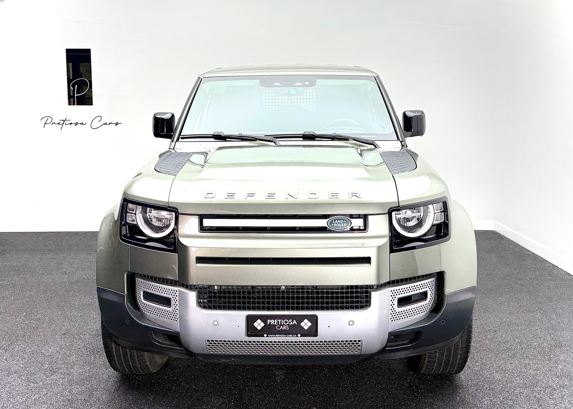 LAND ROVER Defender 110 3.0 D I6 200 S AWD AT8-image-2
