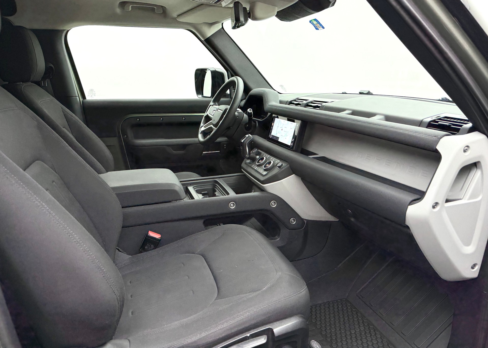 LAND ROVER Defender 110 3.0 D I6 200 S AWD AT8-image-9