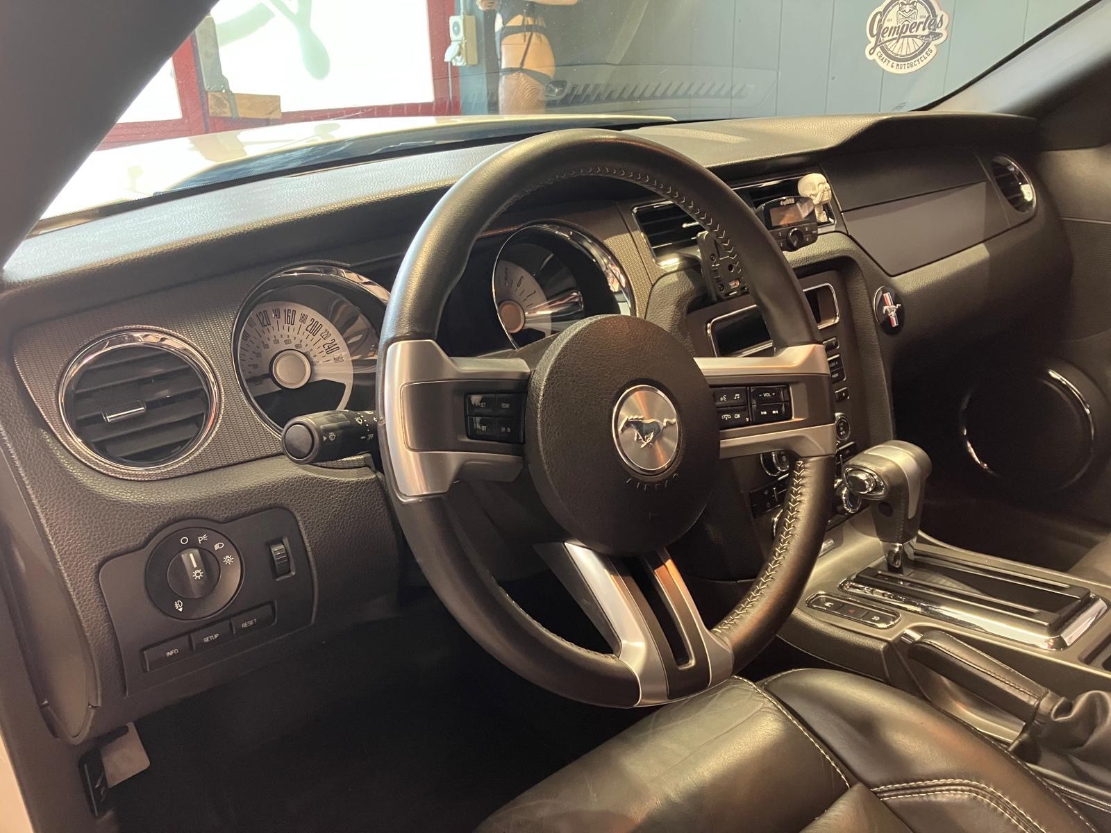 FORD 5.0 V8 GT Premium-image-3