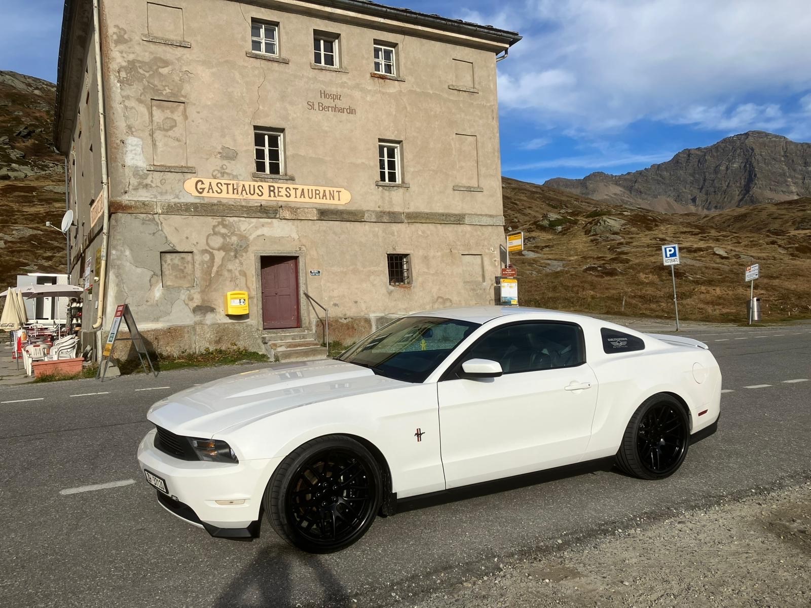 FORD 5.0 V8 GT Premium-image-0