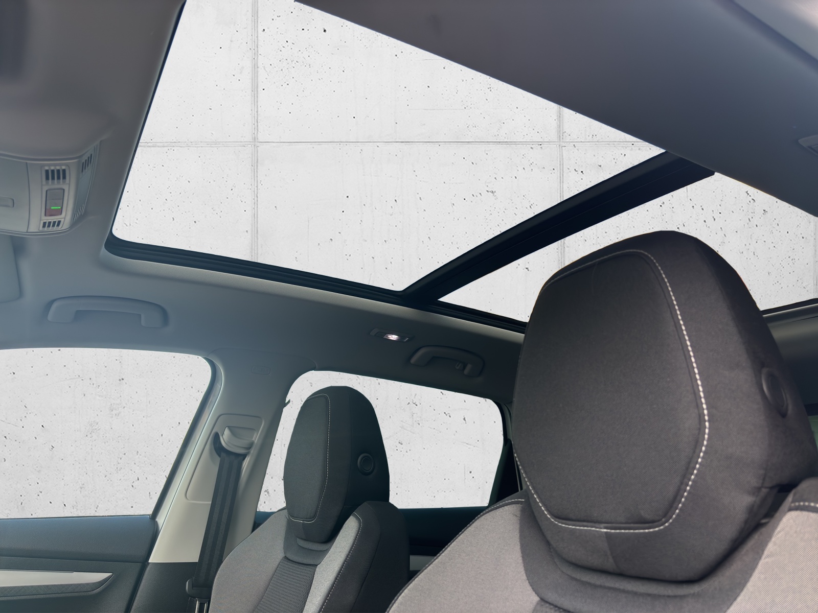 SKODA New Karoq 1.5 TSI Ambition DSG mit AHK, Panorama Schiebedach & Standheizung-image-28