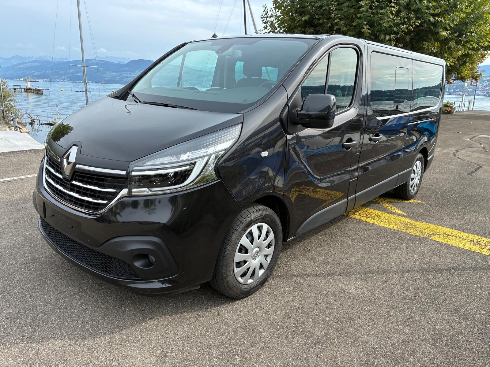 RENAULT Trafic Blue dCi 170 EDC Grand Spaceclass-image-0