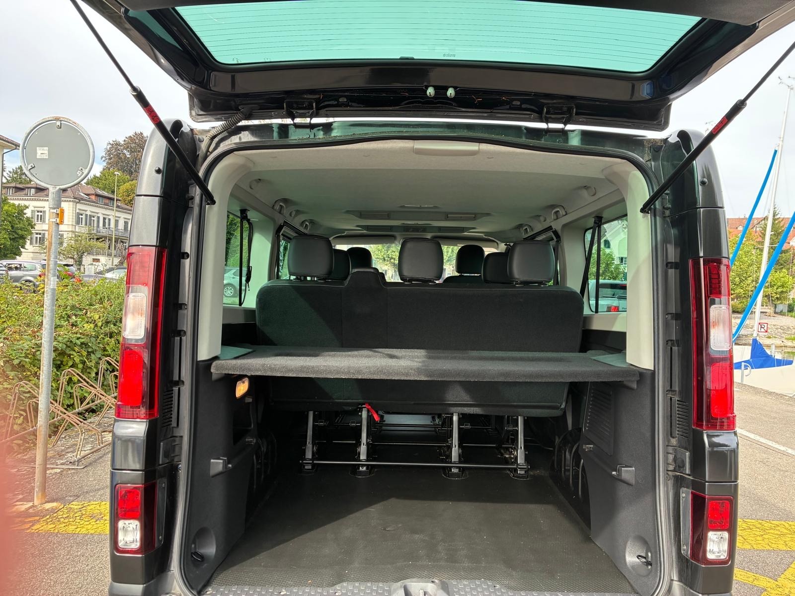 RENAULT Trafic Blue dCi 170 EDC Grand Spaceclass-image-9