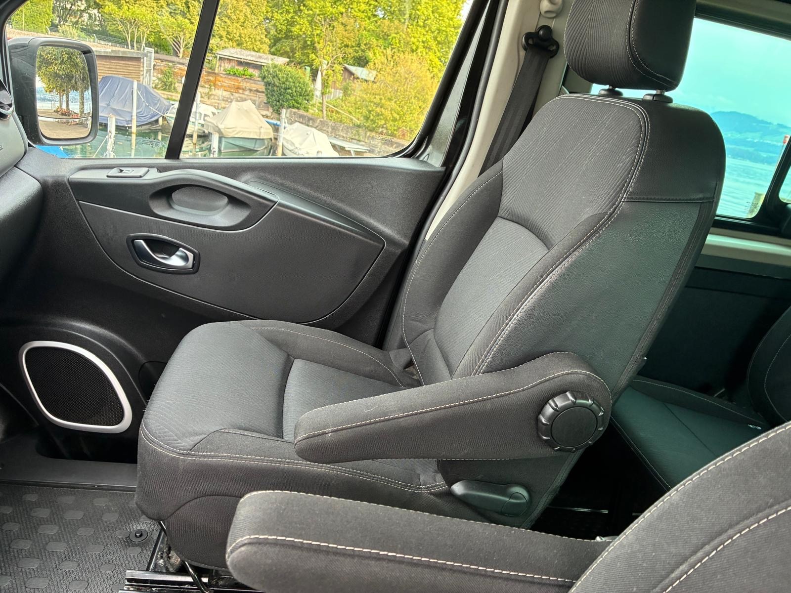 RENAULT Trafic Blue dCi 170 EDC Grand Spaceclass-image-10