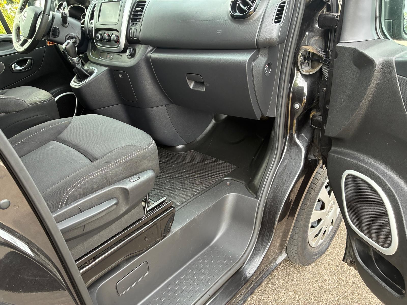 RENAULT Trafic Blue dCi 170 EDC Grand Spaceclass-image-12