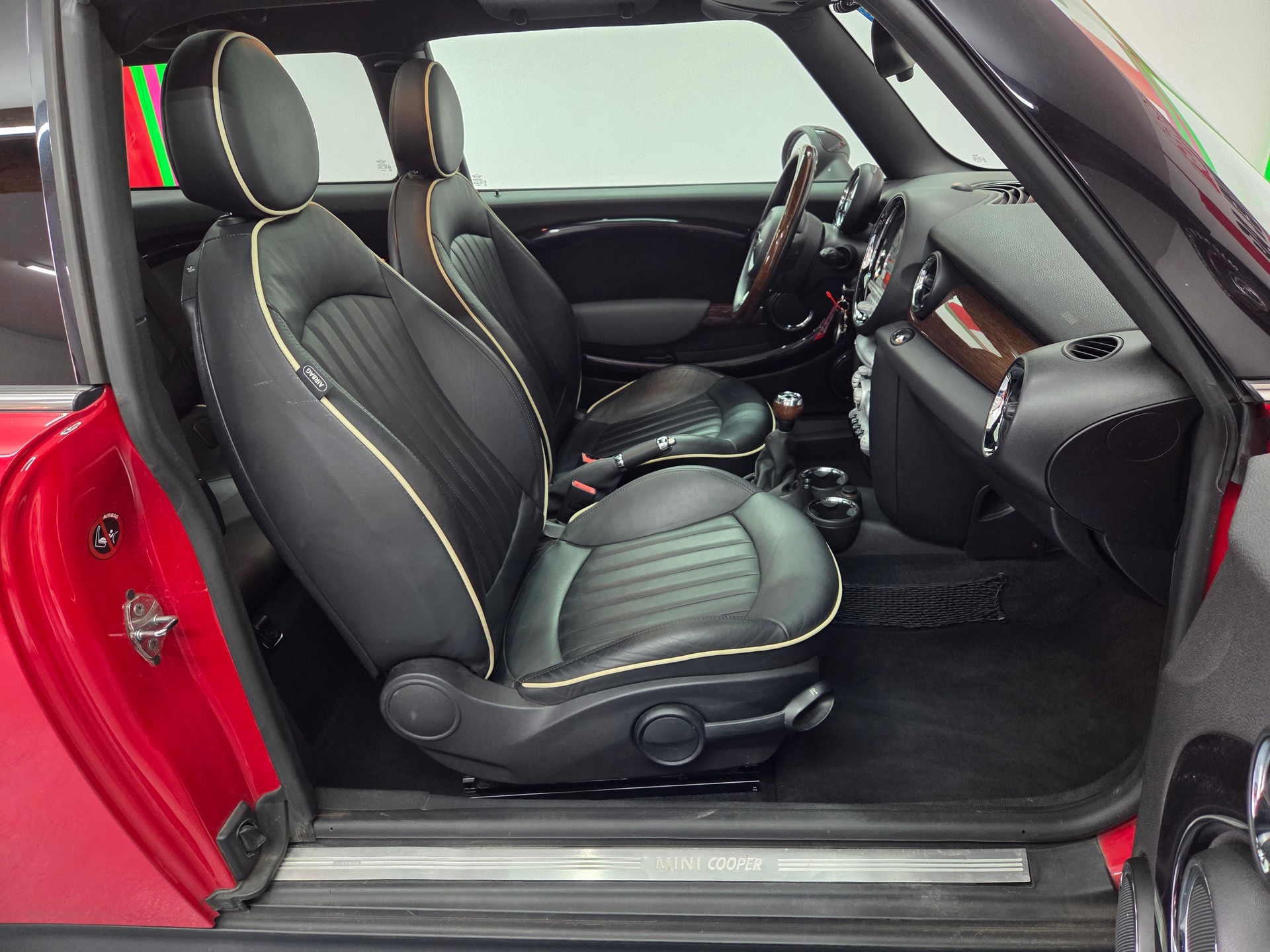 MINI Clubman Cooper-image-10