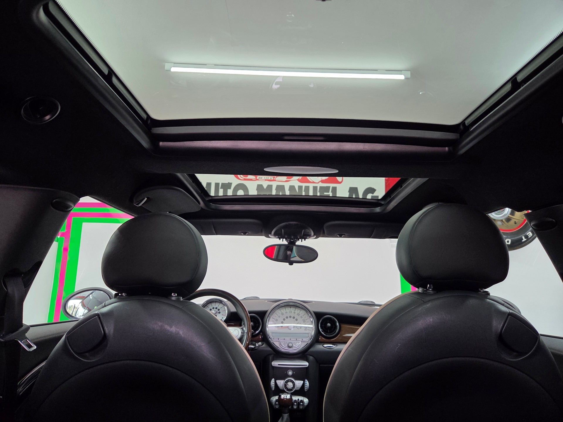 MINI Clubman Cooper-image-12