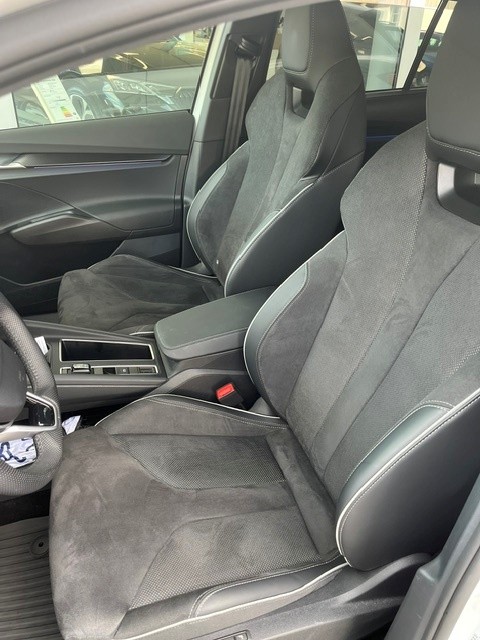 SKODA Enyaq 85x Sportline 4x4-image-4