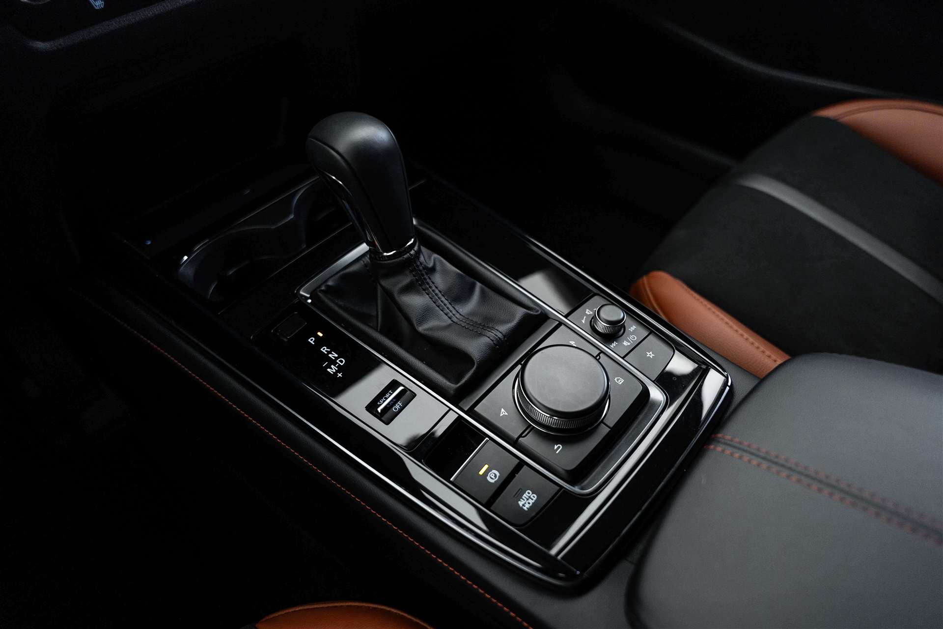 MAZDA MAZDA CX-30 SKYACTIV-G 140 MHEV Nagisa Automat-image-26