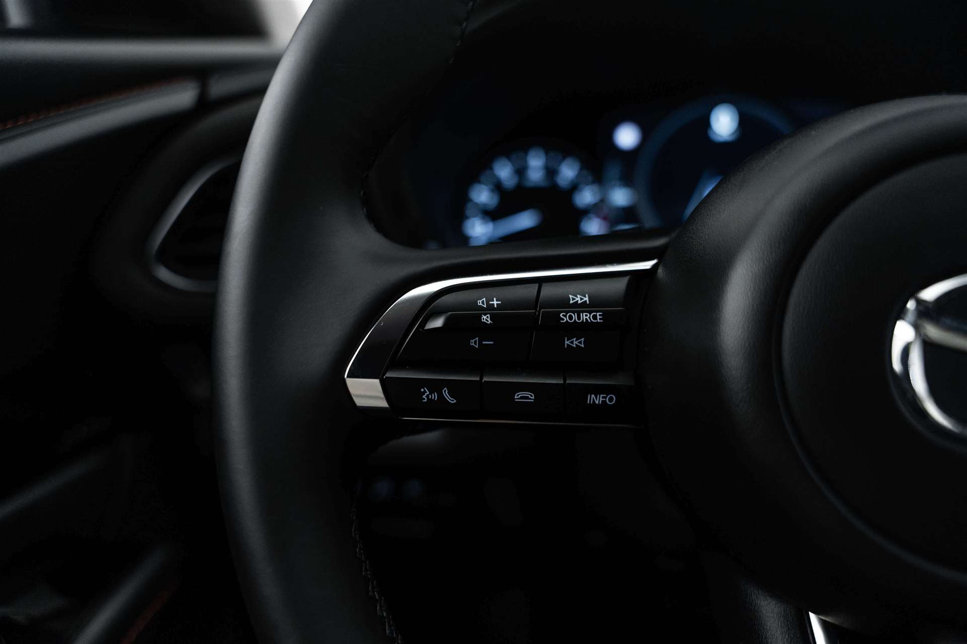 MAZDA MAZDA CX-30 SKYACTIV-G 140 MHEV Nagisa Automat-image-17