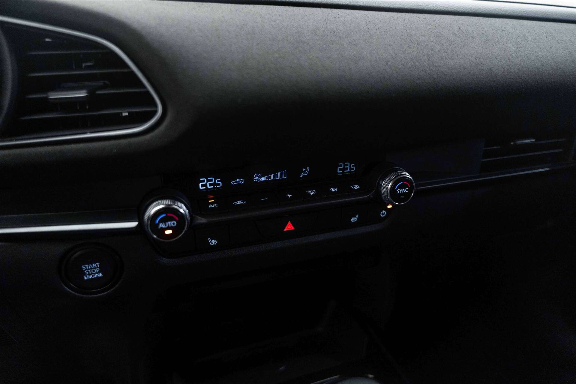 MAZDA MAZDA CX-30 SKYACTIV-G 140 MHEV Nagisa Automat-image-24