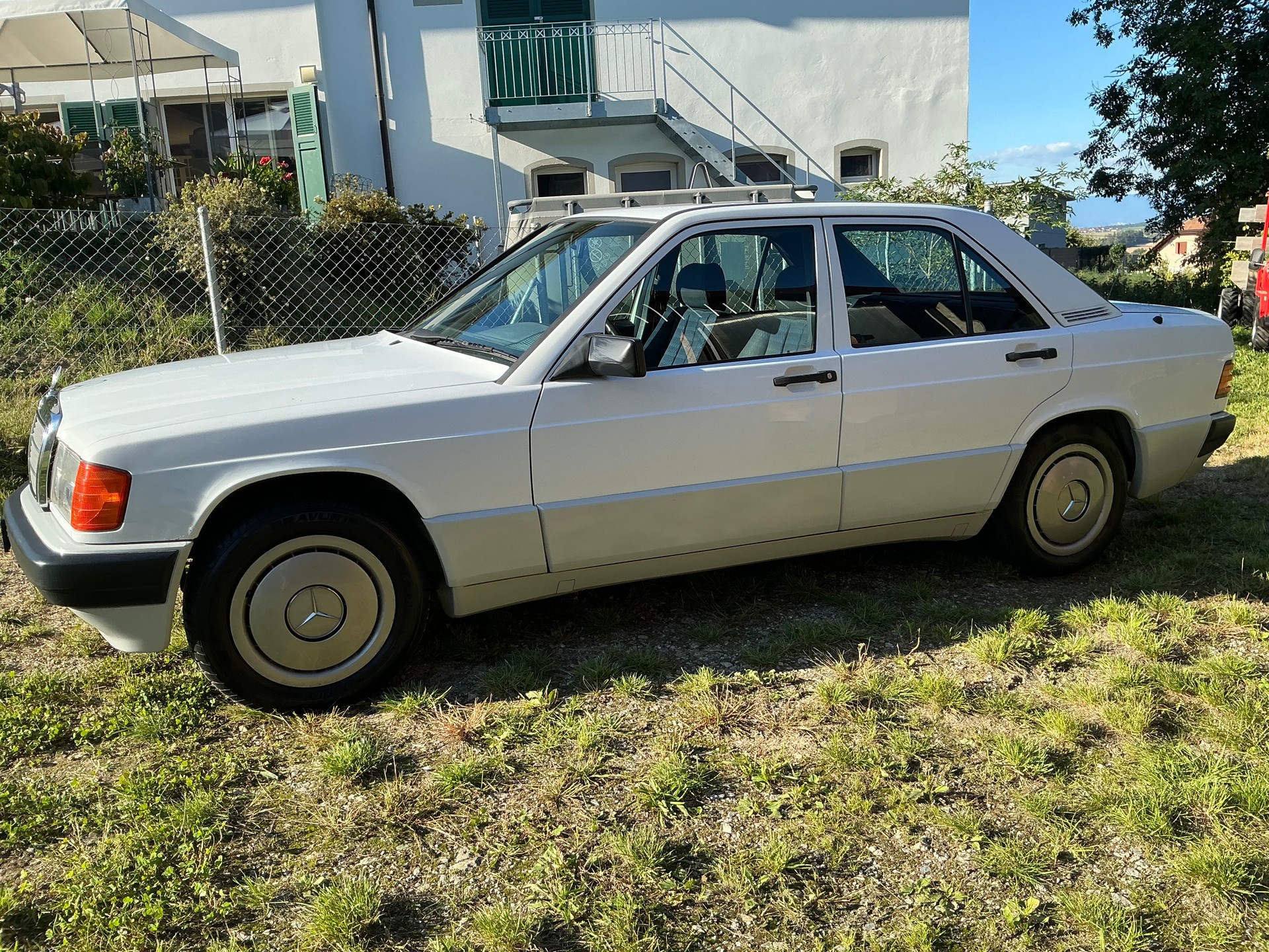 MERCEDES-BENZ 190 E 1.8-image-11