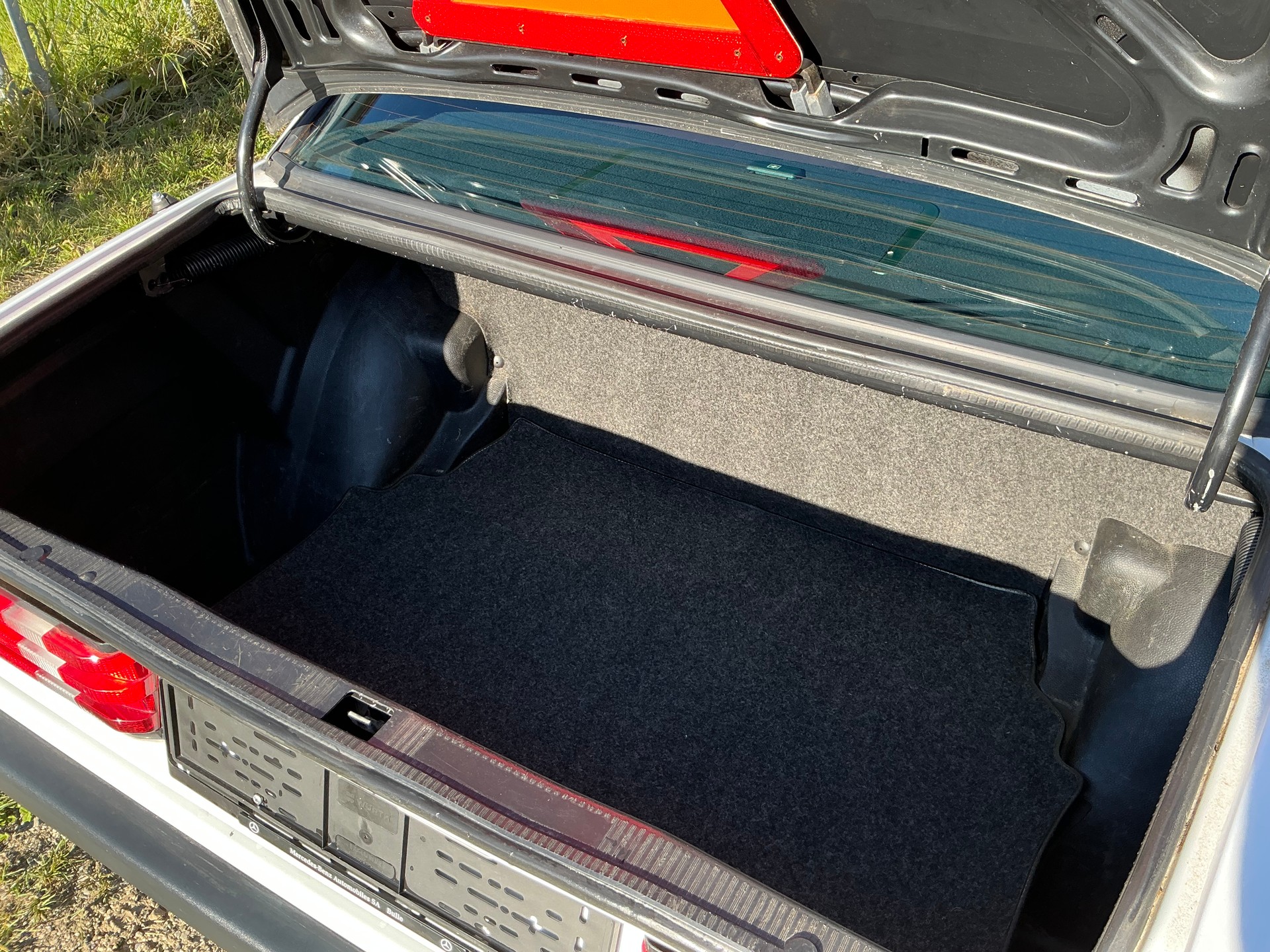 MERCEDES-BENZ 190 E 1.8-image-10