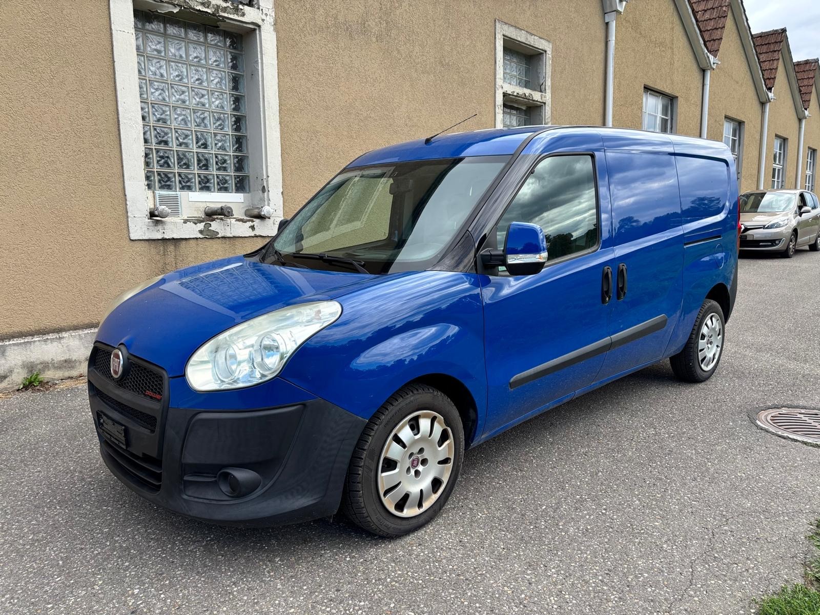 FIAT DOBLO-image-2