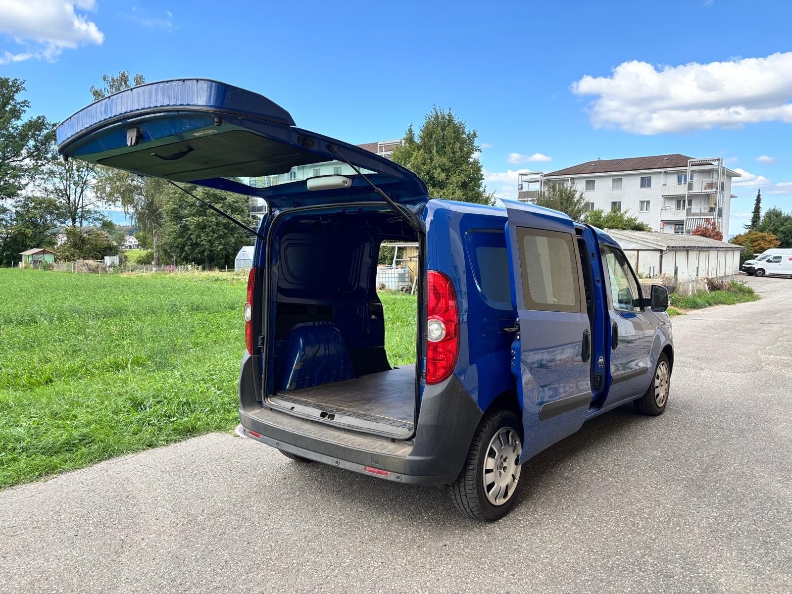 FIAT DOBLO-image-9