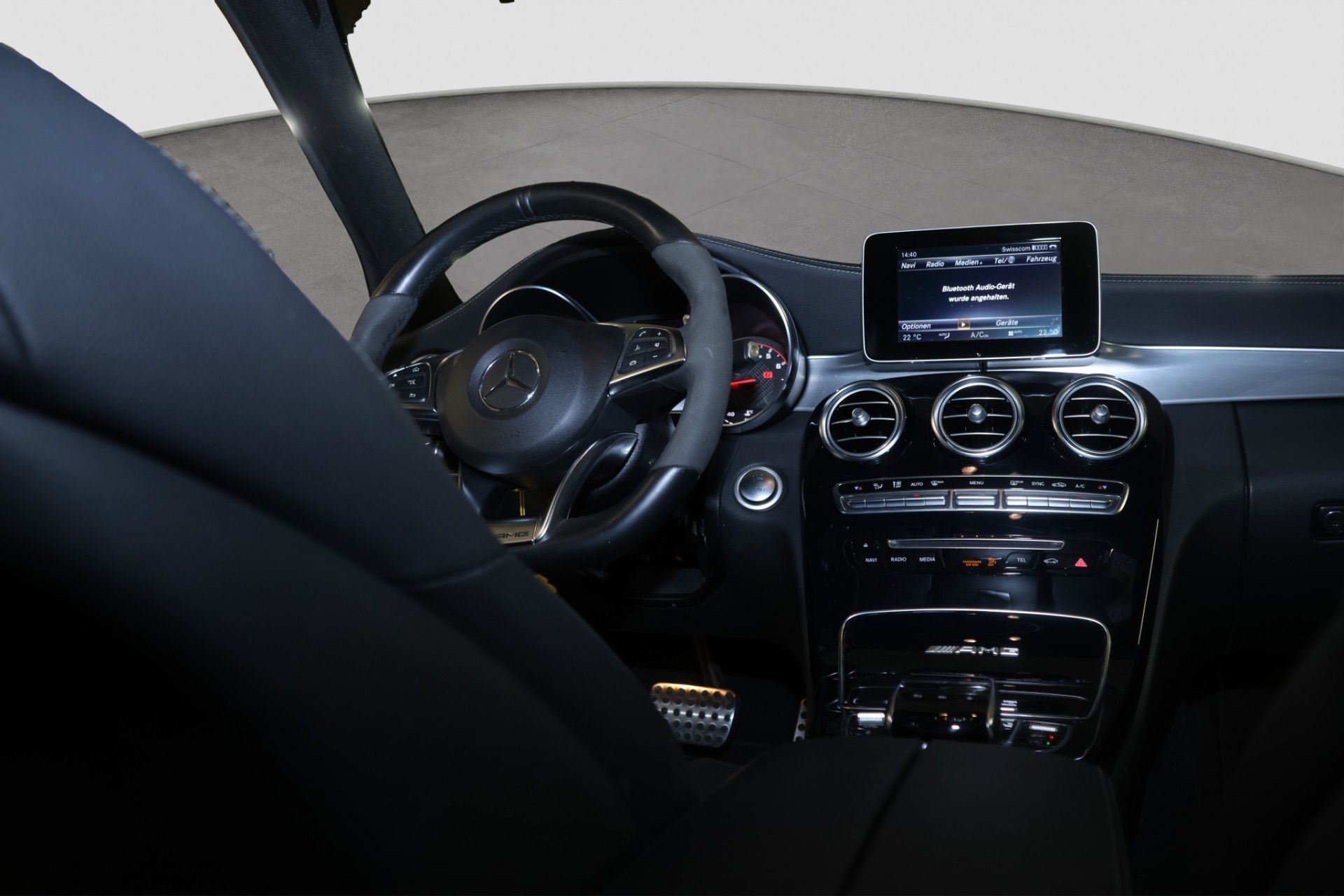 MERCEDES-BENZ C 63 AMG S-image-7