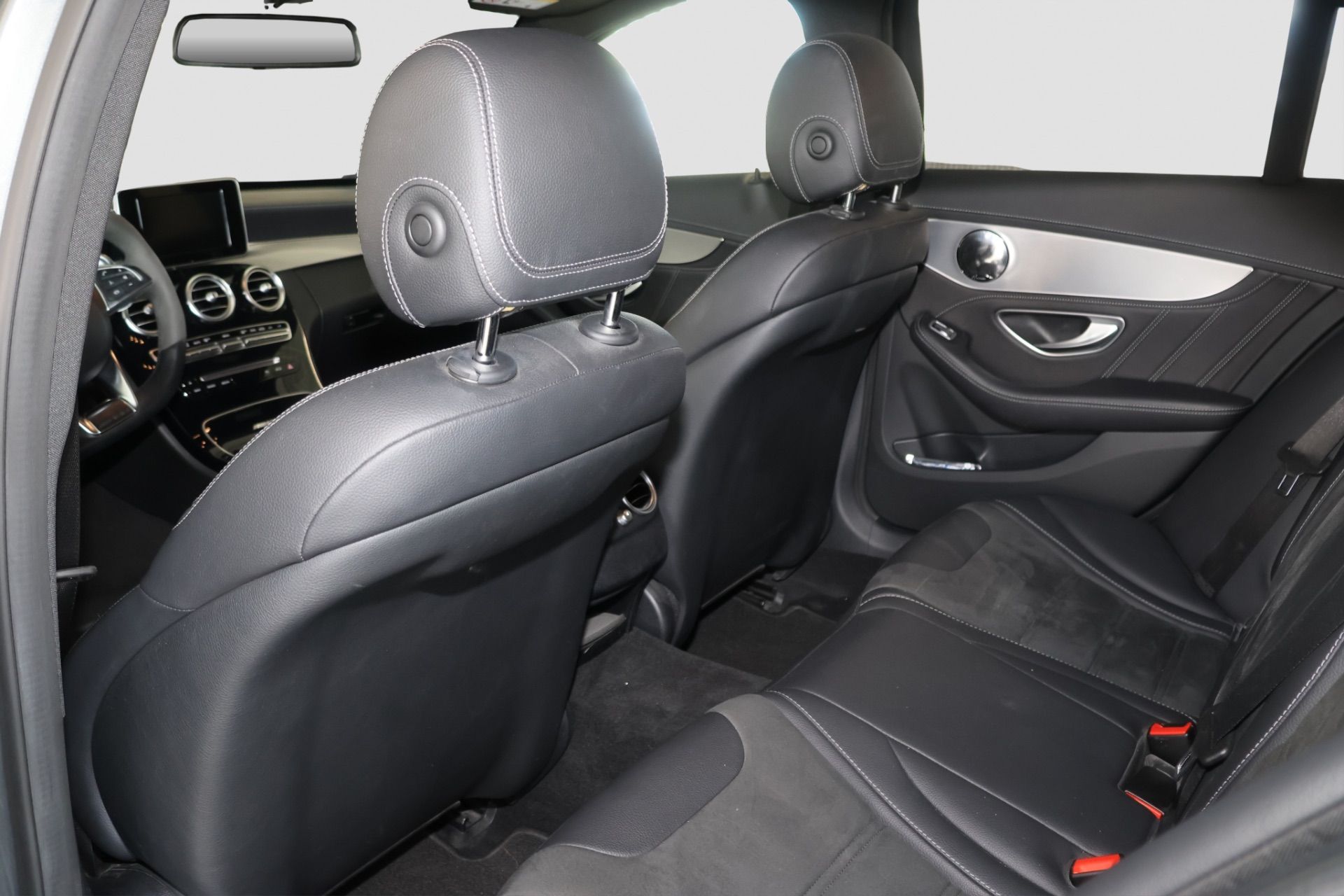 MERCEDES-BENZ C 63 AMG S-image-10
