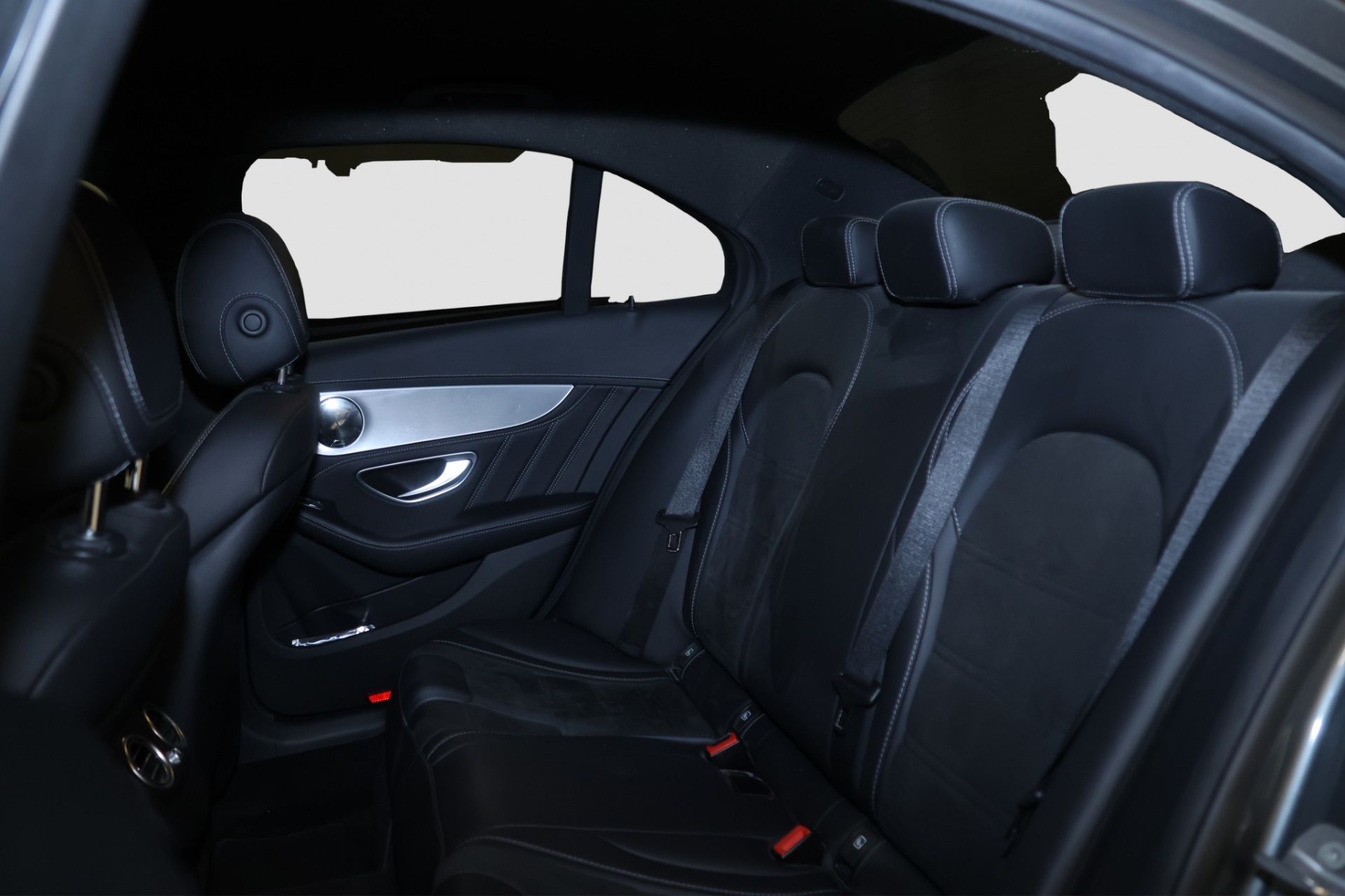 MERCEDES-BENZ C 63 AMG S-image-10