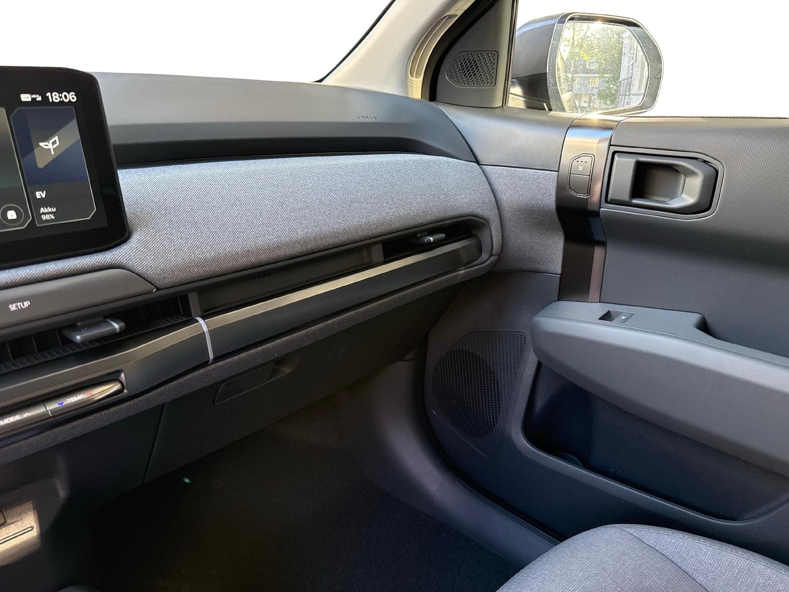 KIA EV3 81,4 kWh Earth 4x4 CH-Fz.-image-17