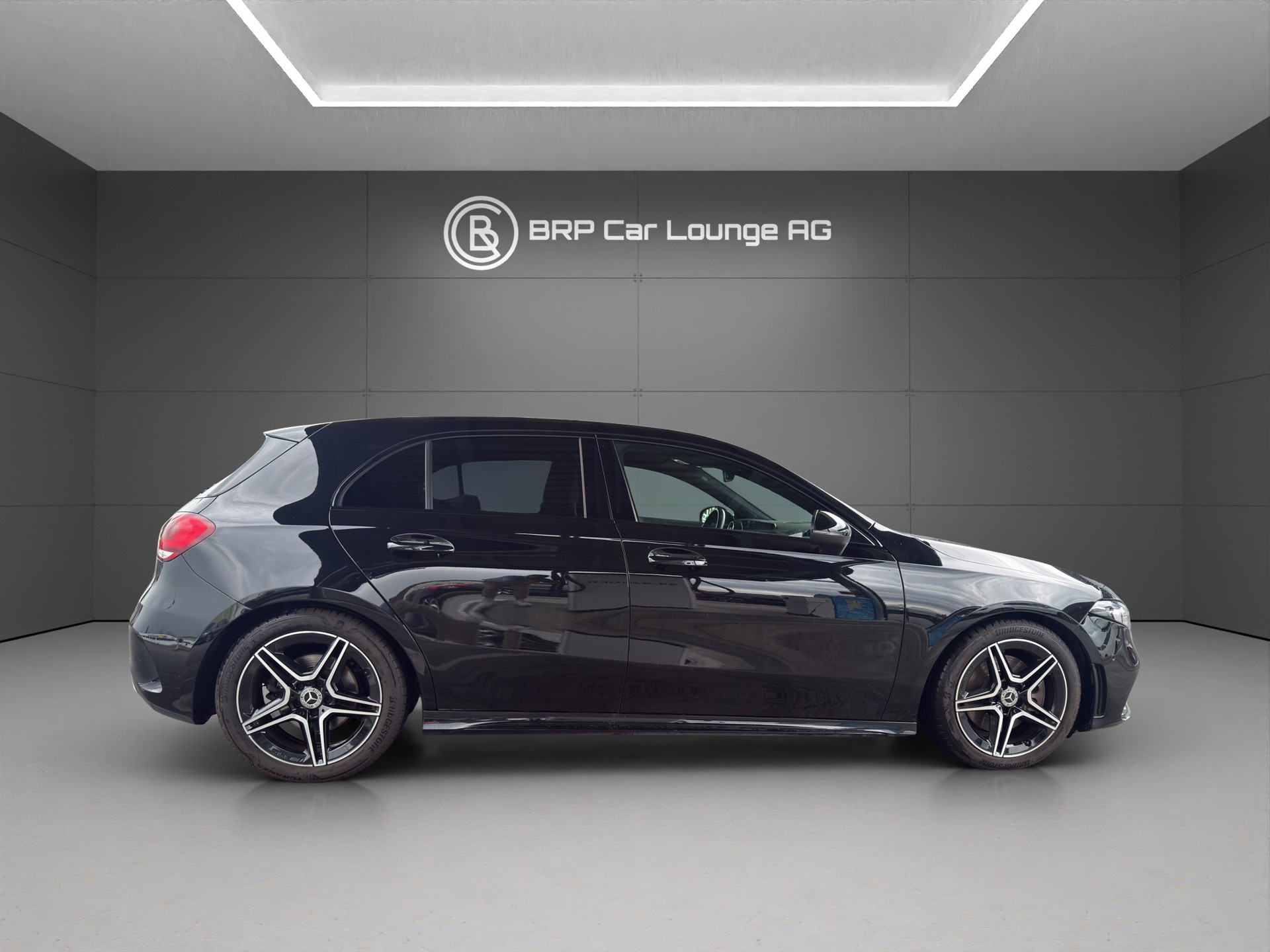 MERCEDES-BENZ A 250 AMG Line 7G-DCT-image-6