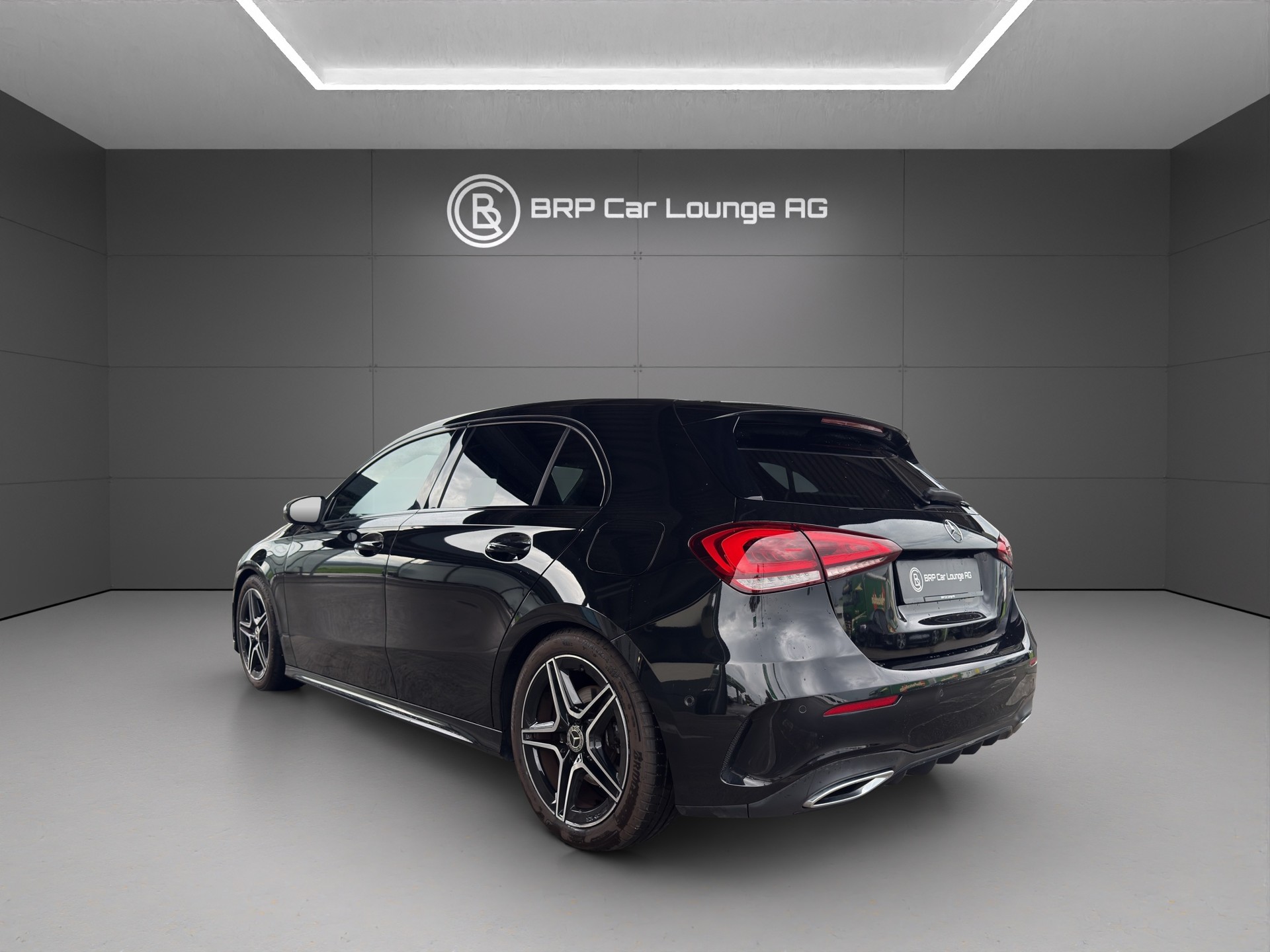 MERCEDES-BENZ A 250 AMG Line 7G-DCT-image-3
