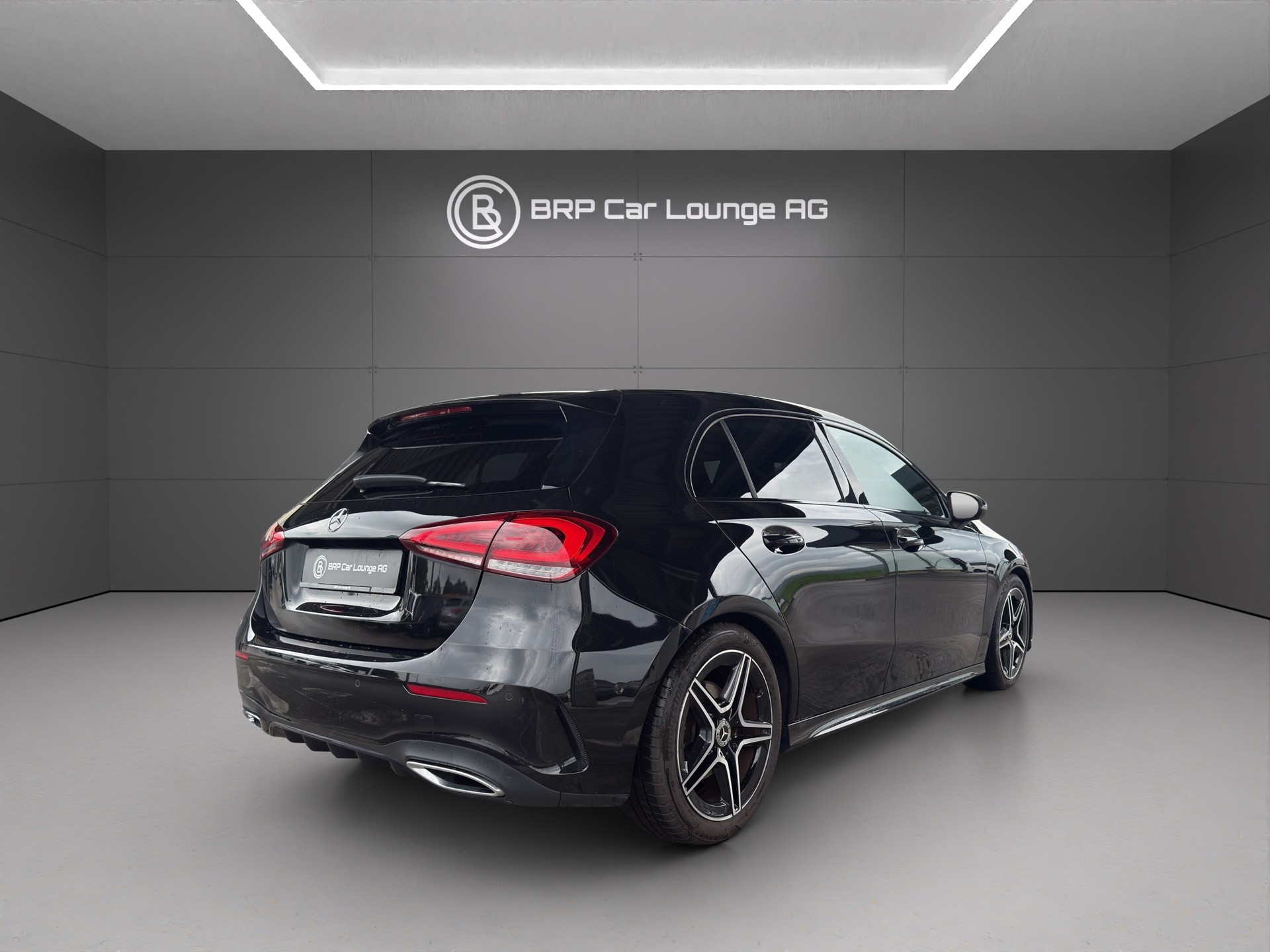 MERCEDES-BENZ A 250 AMG Line 7G-DCT-image-5