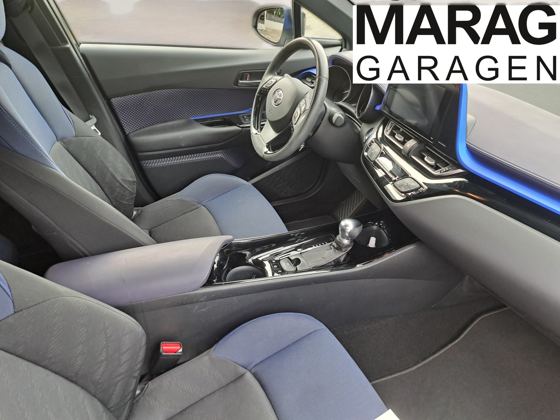TOYOTA C-HR 1.8 HSD Style CVT-image-3
