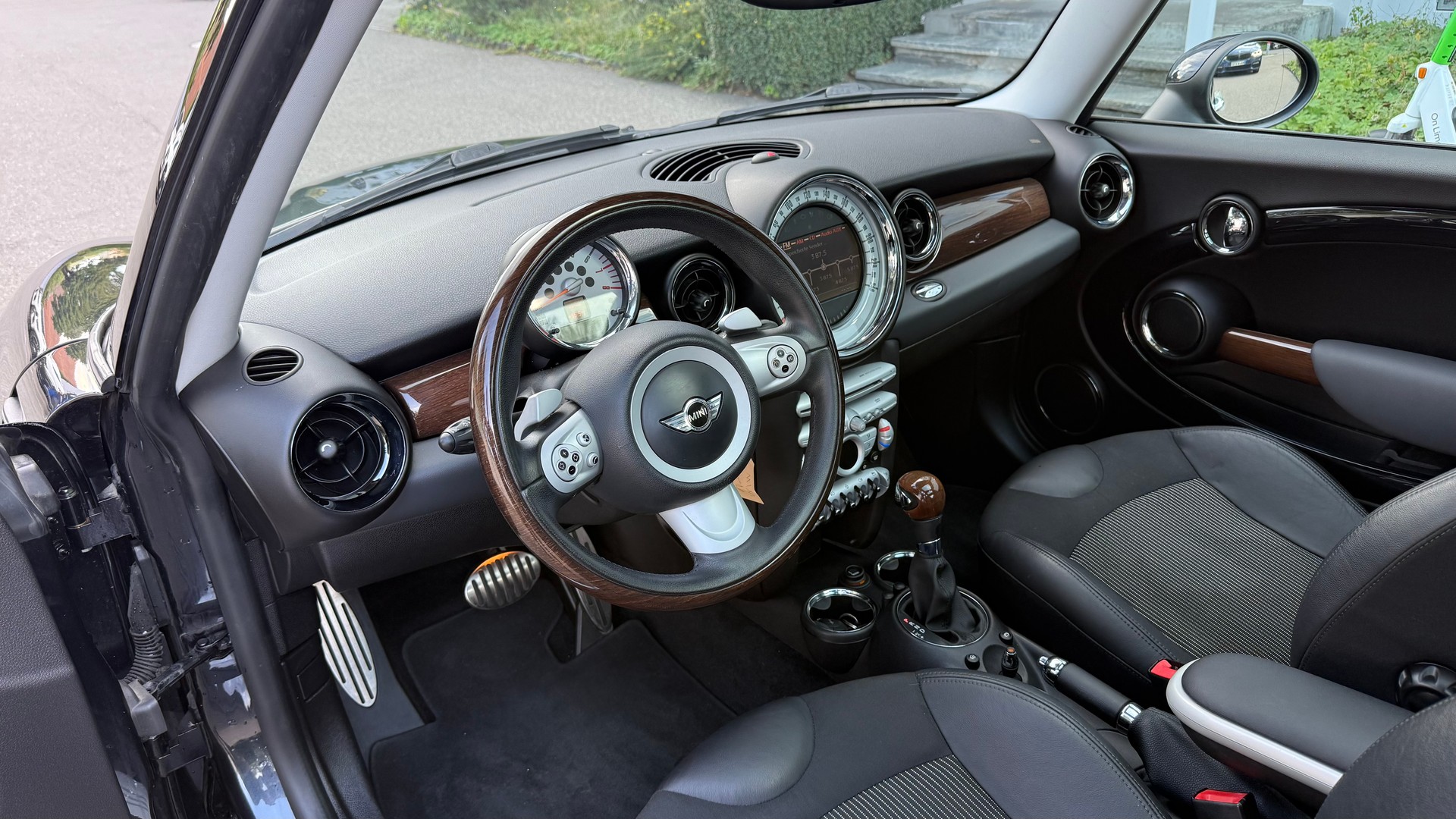 MINI Cooper S Steptronic-image-12