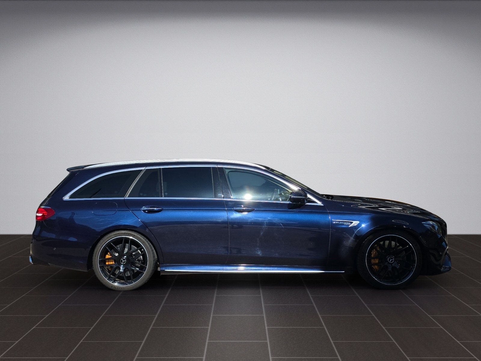 MERCEDES-BENZ E-Klasse S213 Kombi E 63 S AMG 4matic+-image-1