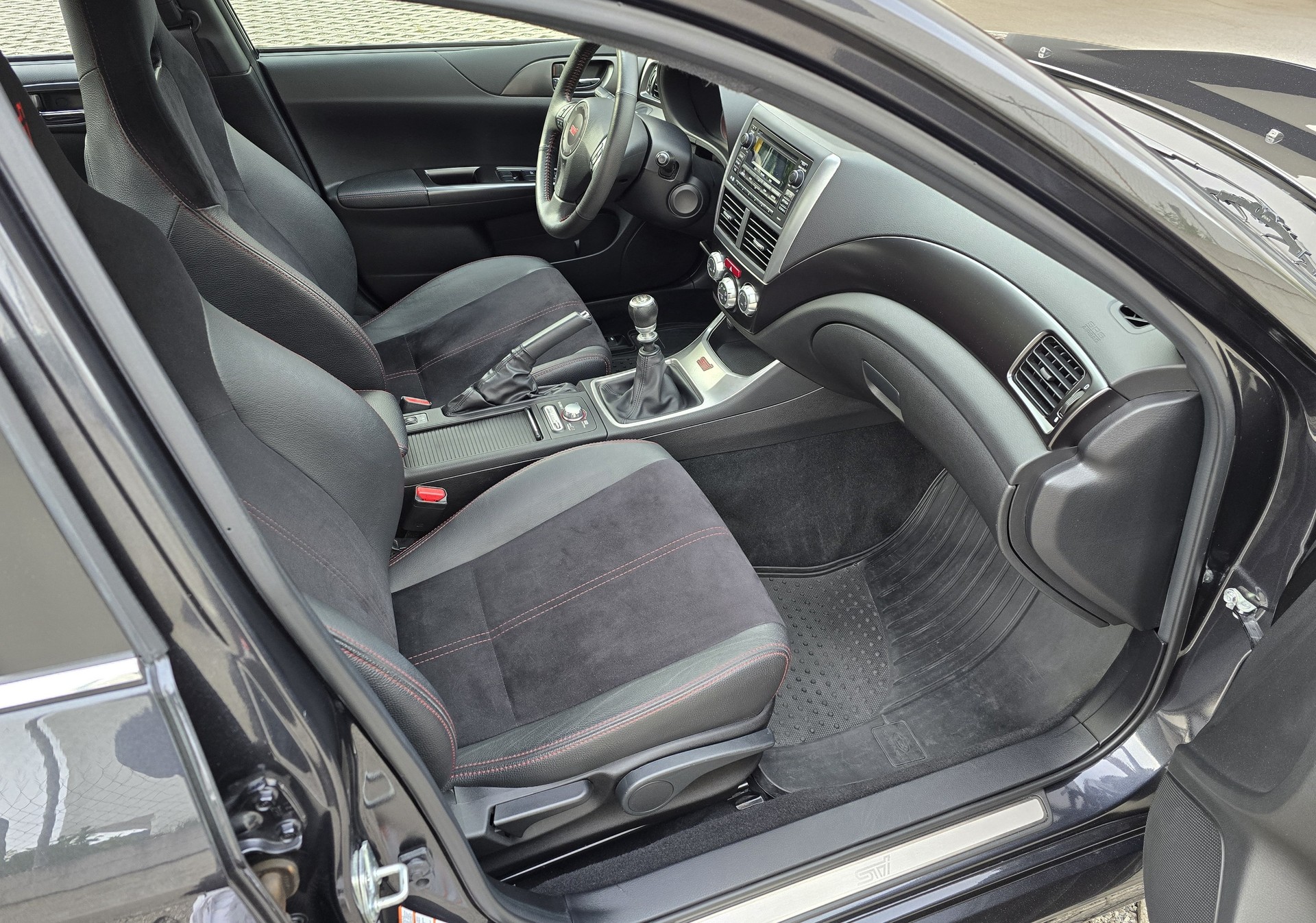 SUBARU IMPREZA WRX STI-image-13
