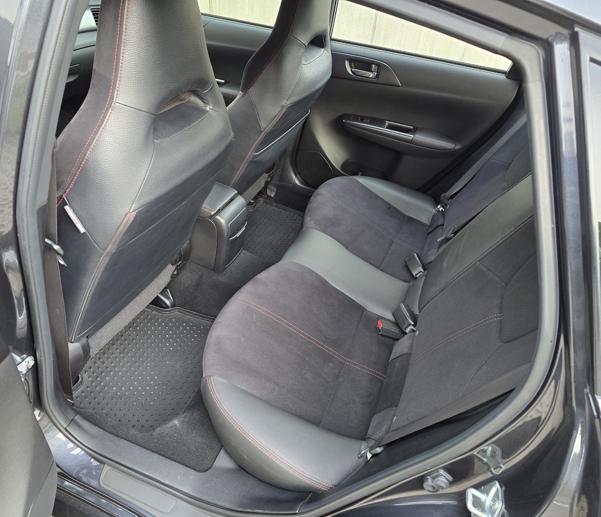 SUBARU IMPREZA WRX STI-image-10