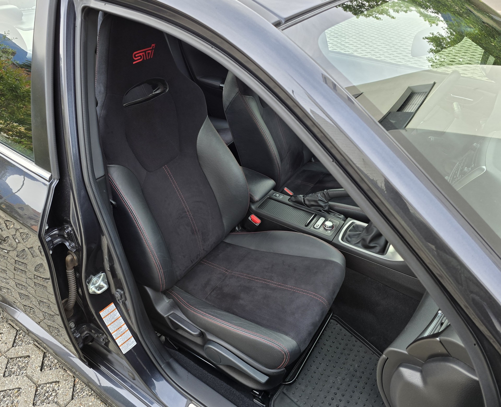 SUBARU IMPREZA WRX STI-image-12