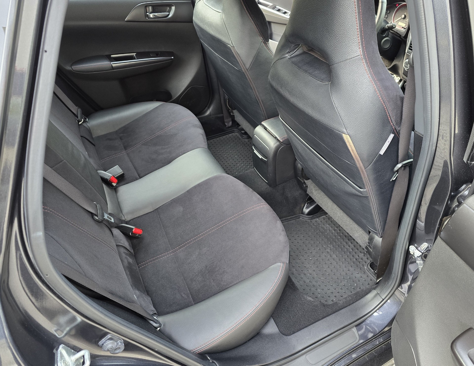 SUBARU IMPREZA WRX STI-image-11