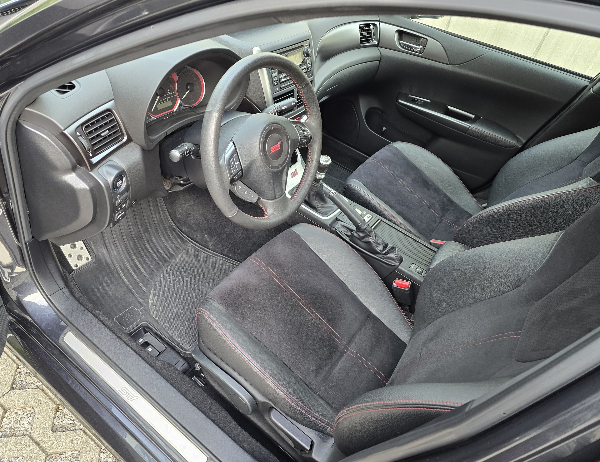 SUBARU IMPREZA WRX STI-image-8