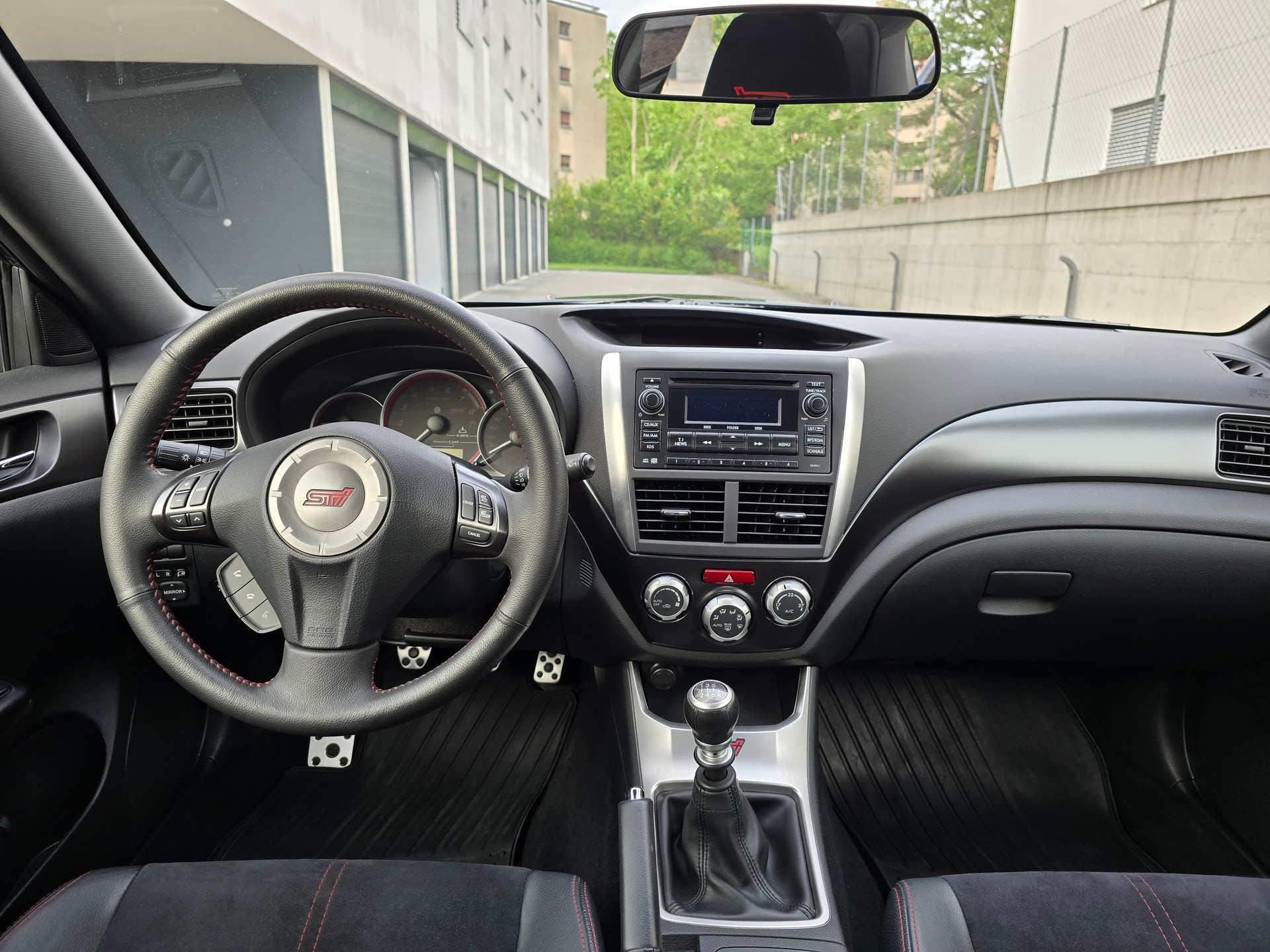 SUBARU IMPREZA WRX STI-image-14