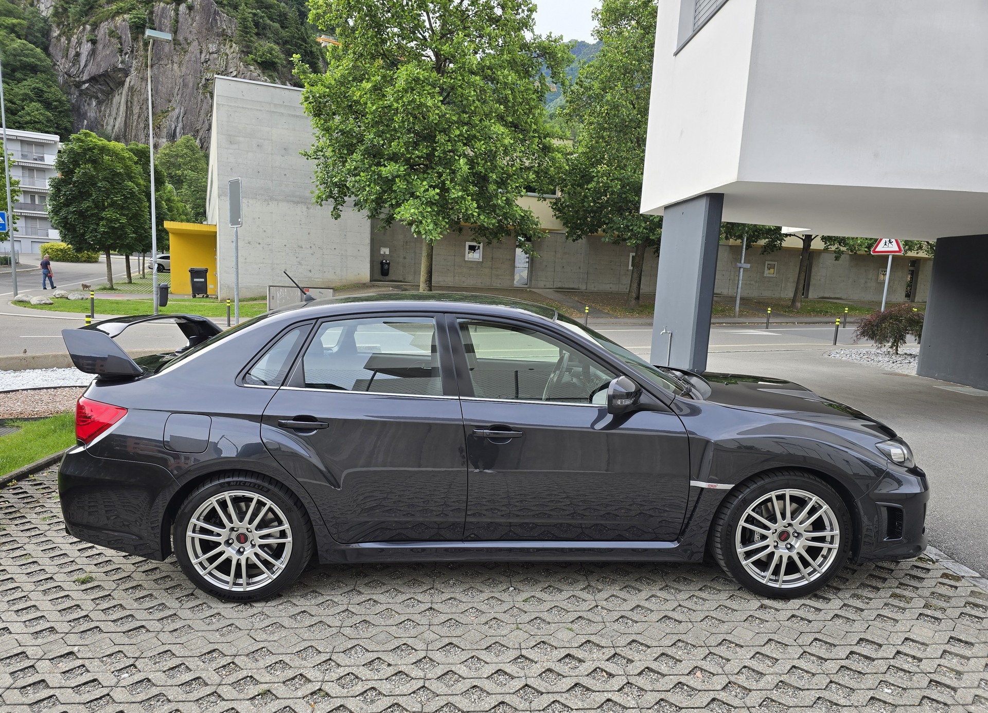 SUBARU IMPREZA WRX STI-image-5