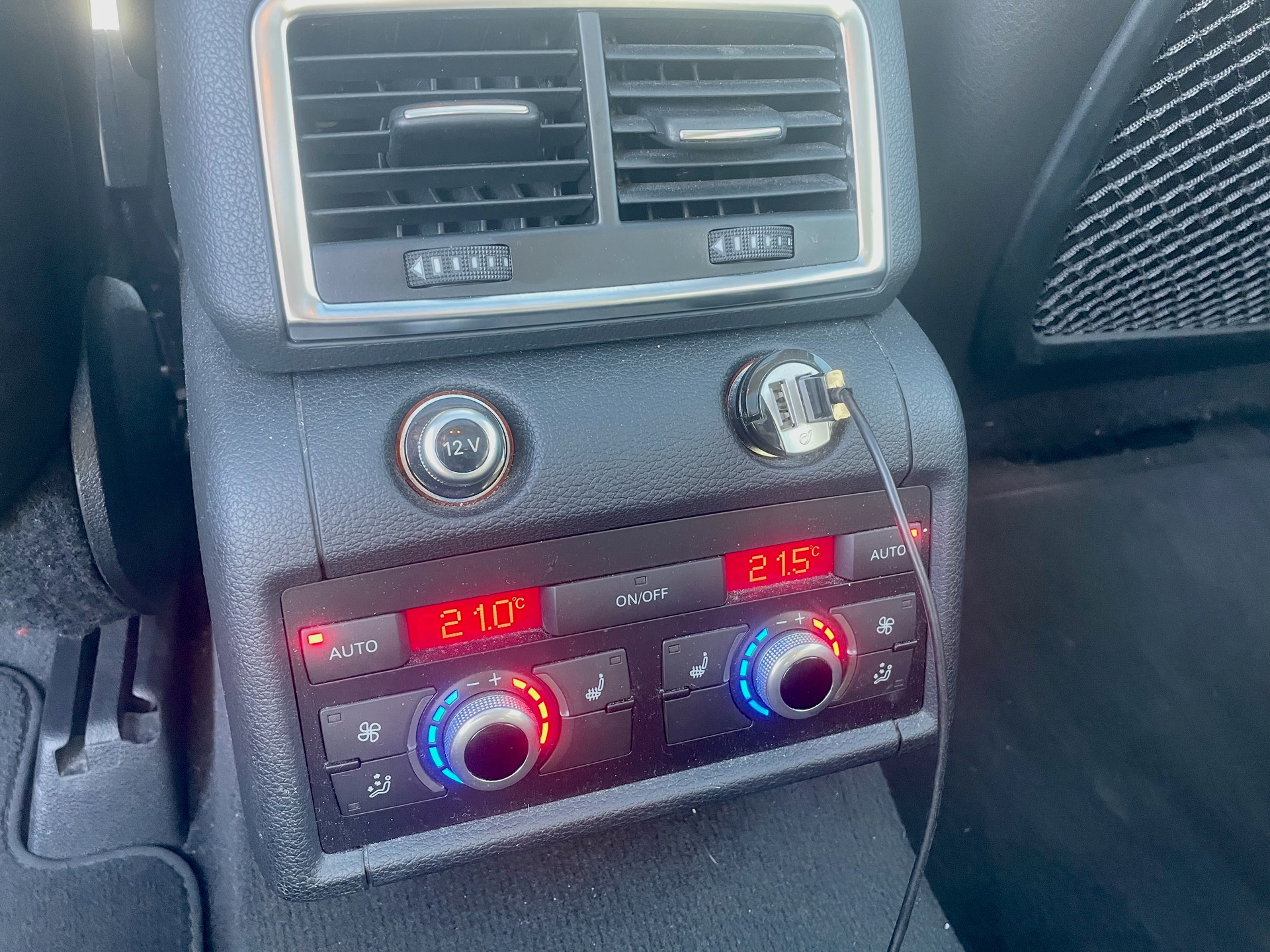 AUDI 3.0 V6 TDI quattro T-Tronic-image-17