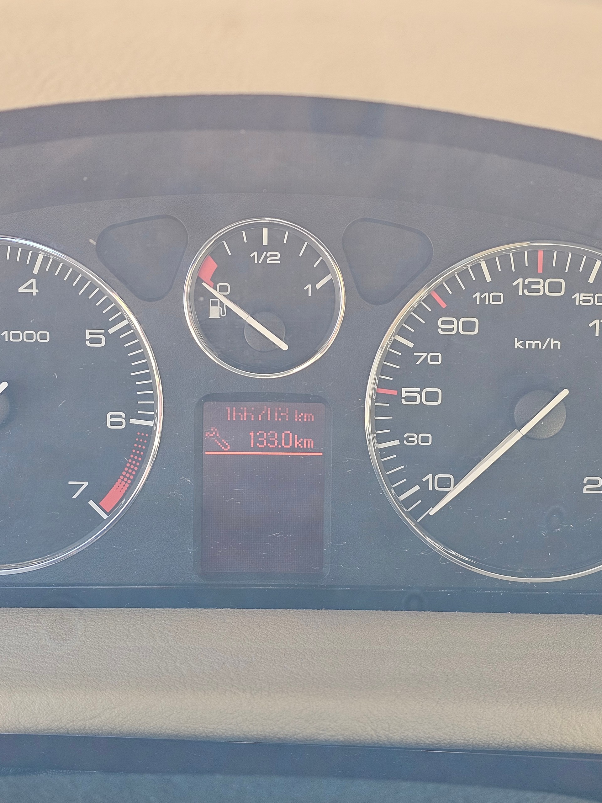 PEUGEOT 407 SW 3.0 SV Executive Automatic-image-8
