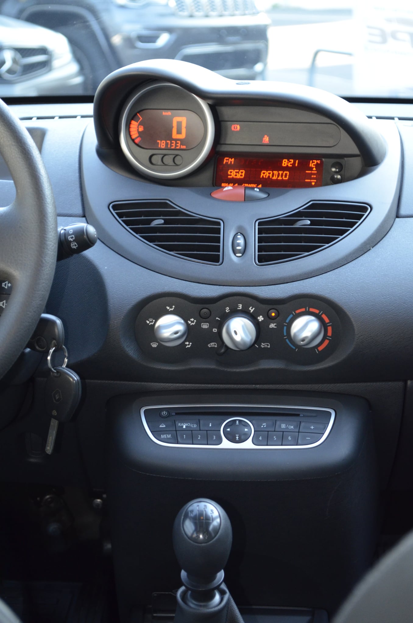 RENAULT Twingo 1.2 16V Expression-image-4