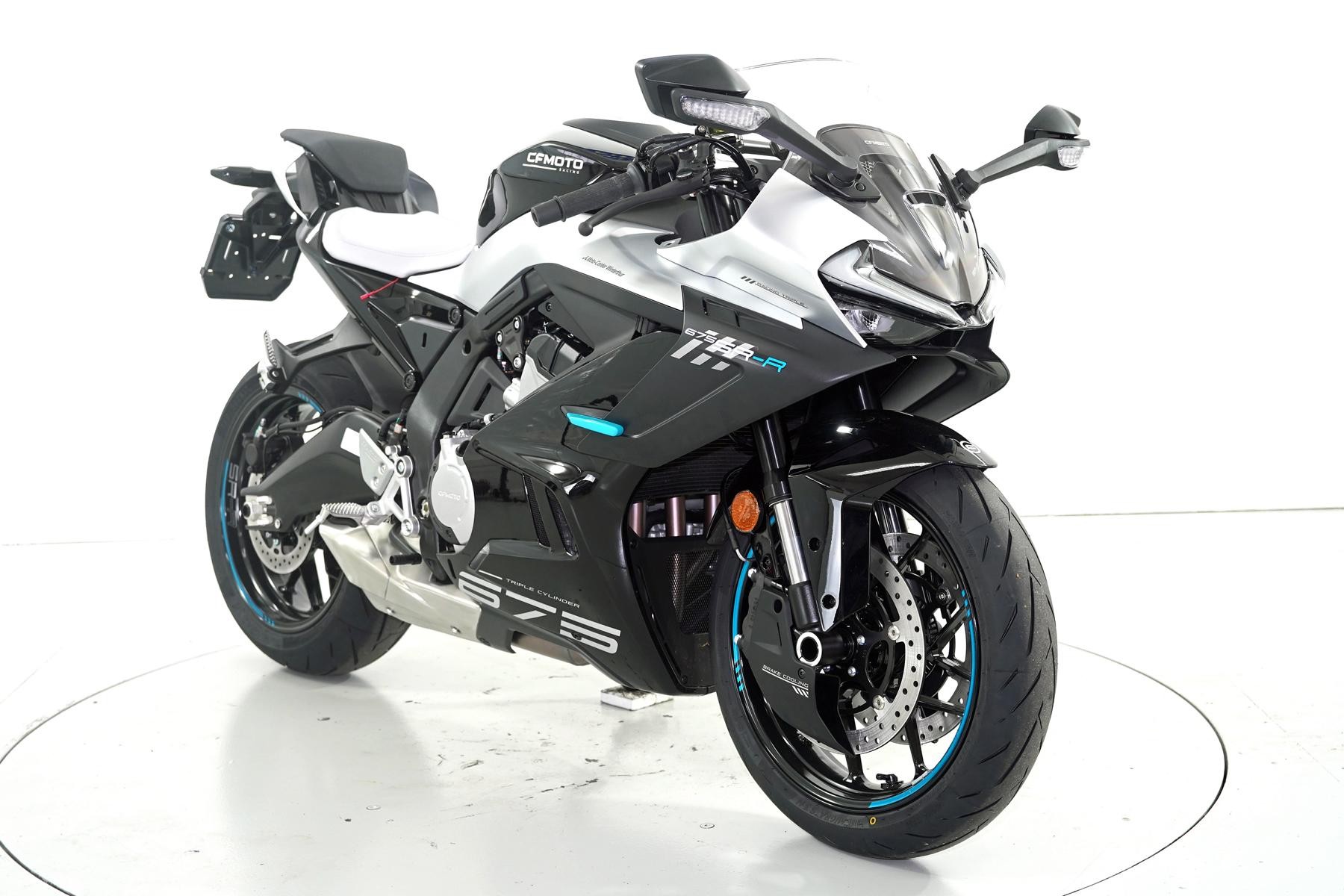 CF MOTO 675 SR-R ABS-showroom-element-1