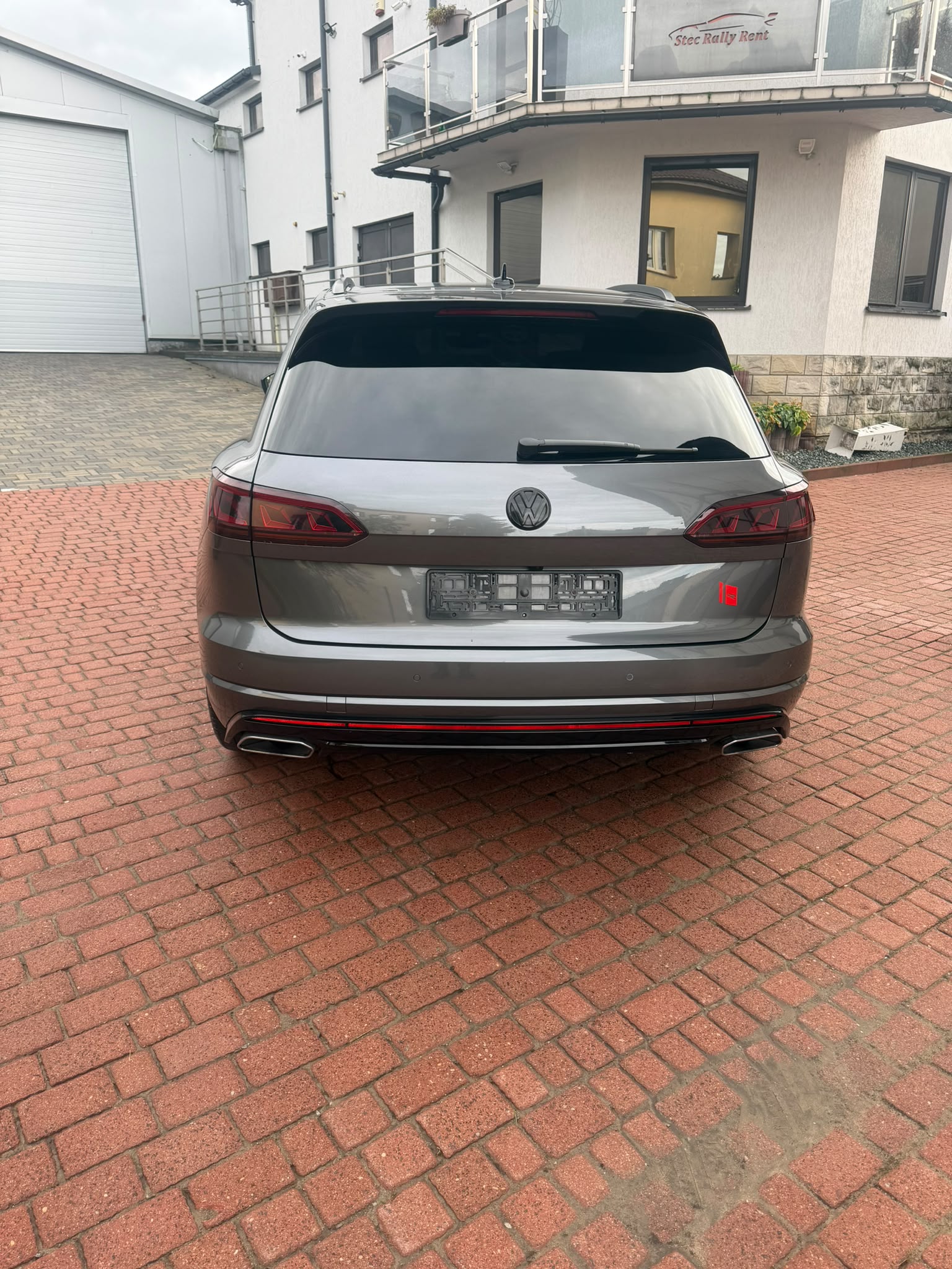 VW Touareg 4.0 V8 TDI R-Line Tiptronic-image-3