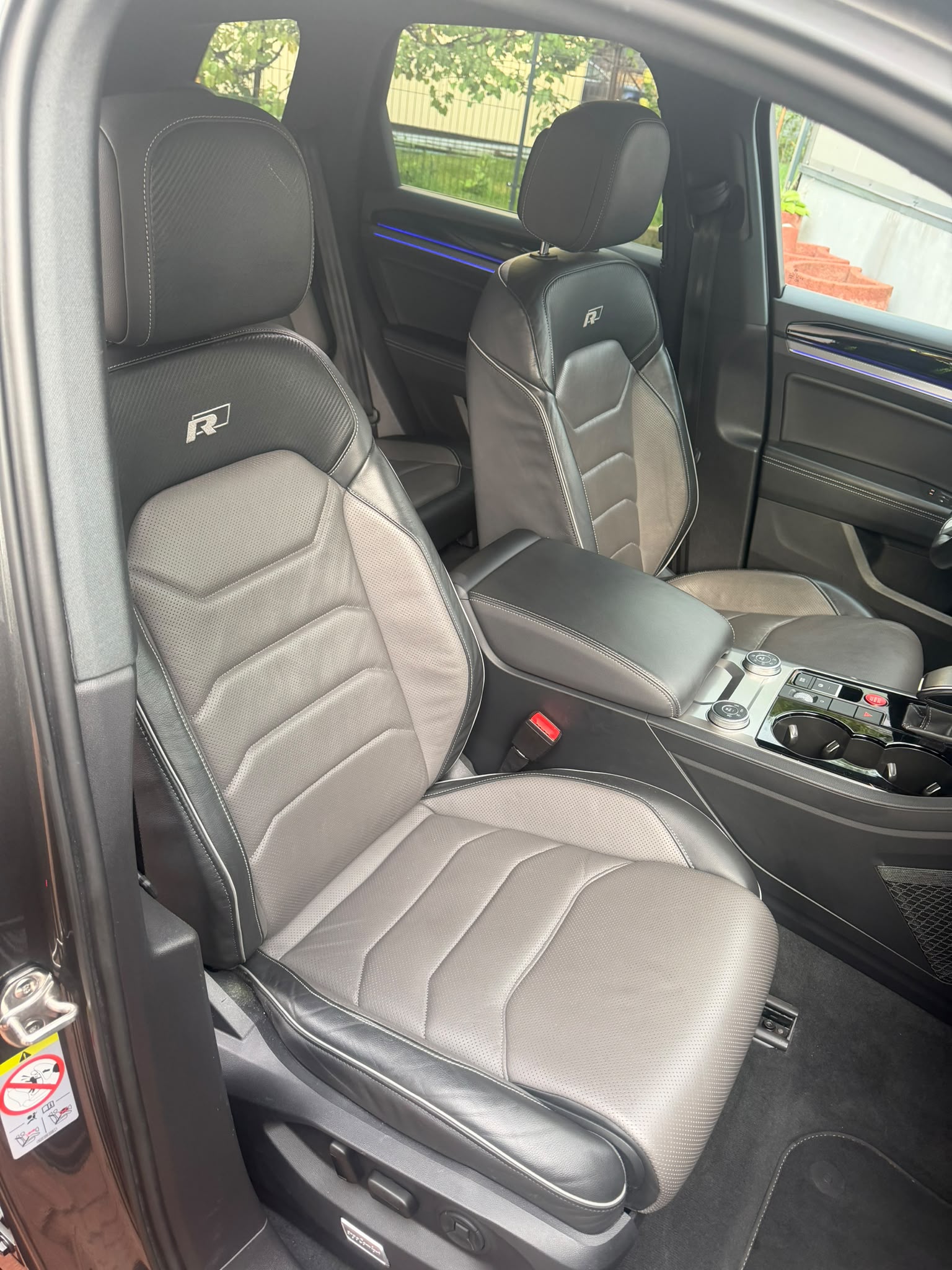 VW Touareg 4.0 V8 TDI R-Line Tiptronic-image-7