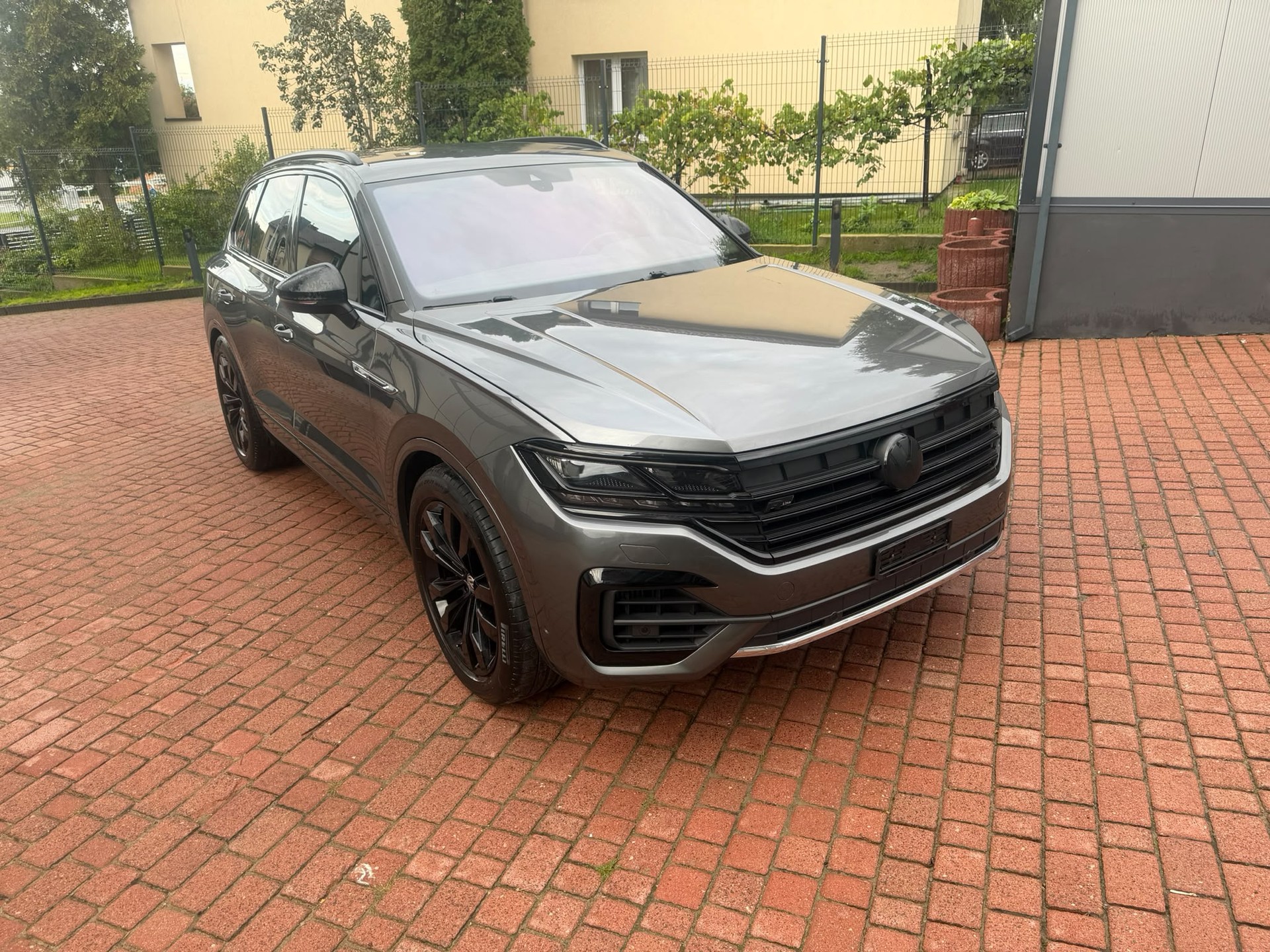 VW Touareg 4.0 V8 TDI R-Line Tiptronic-image-0