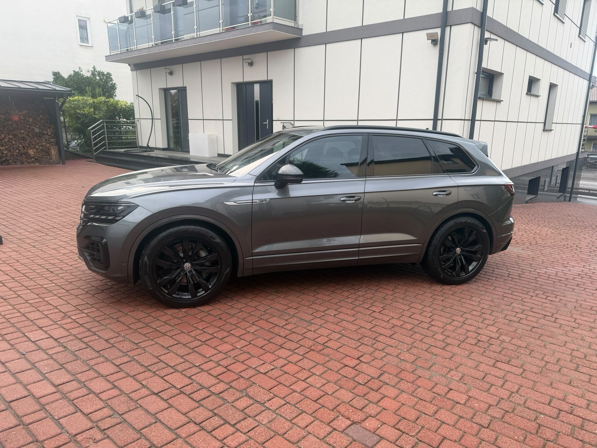 VW Touareg 4.0 V8 TDI R-Line Tiptronic-image-2