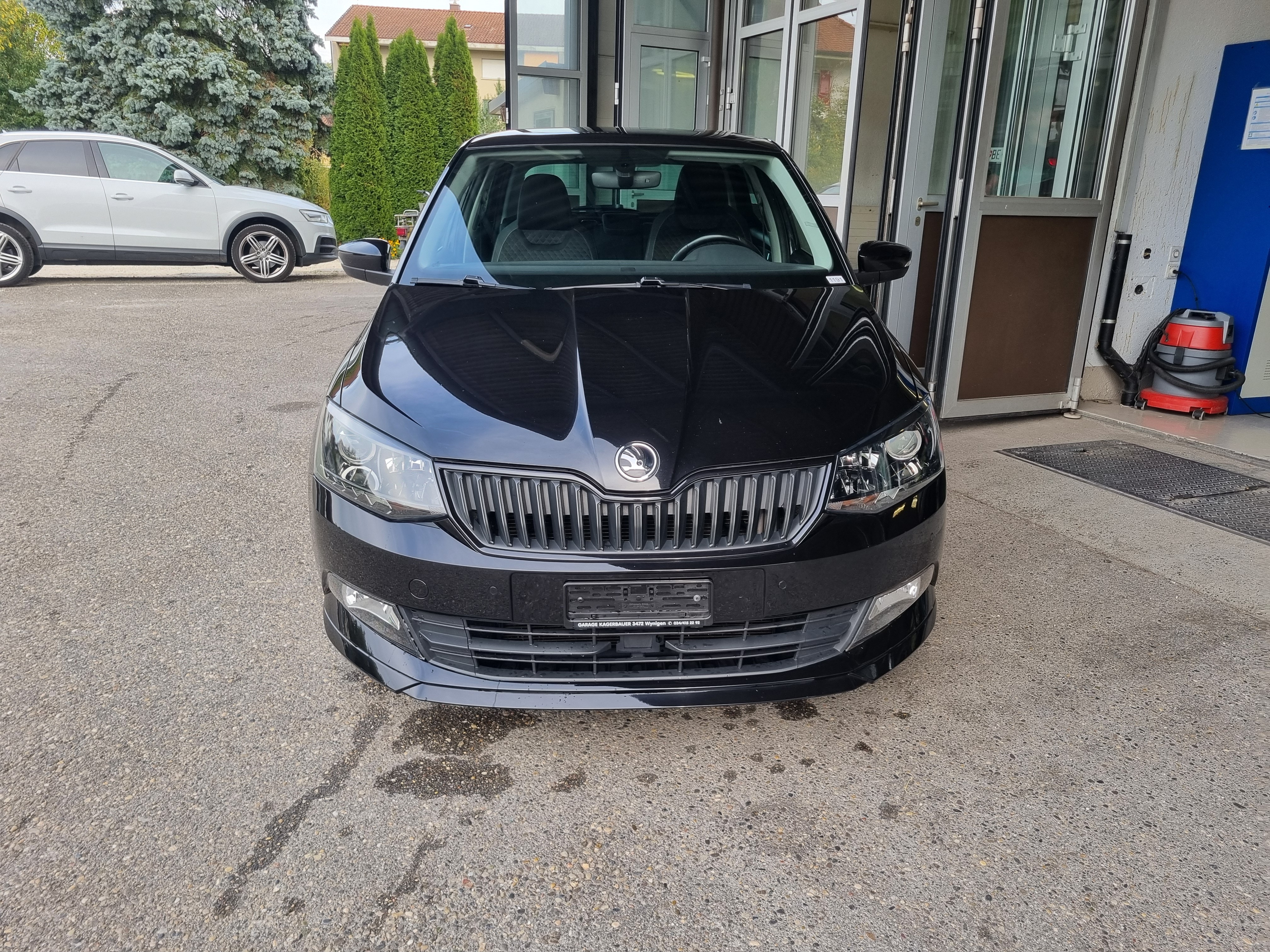 Car photo