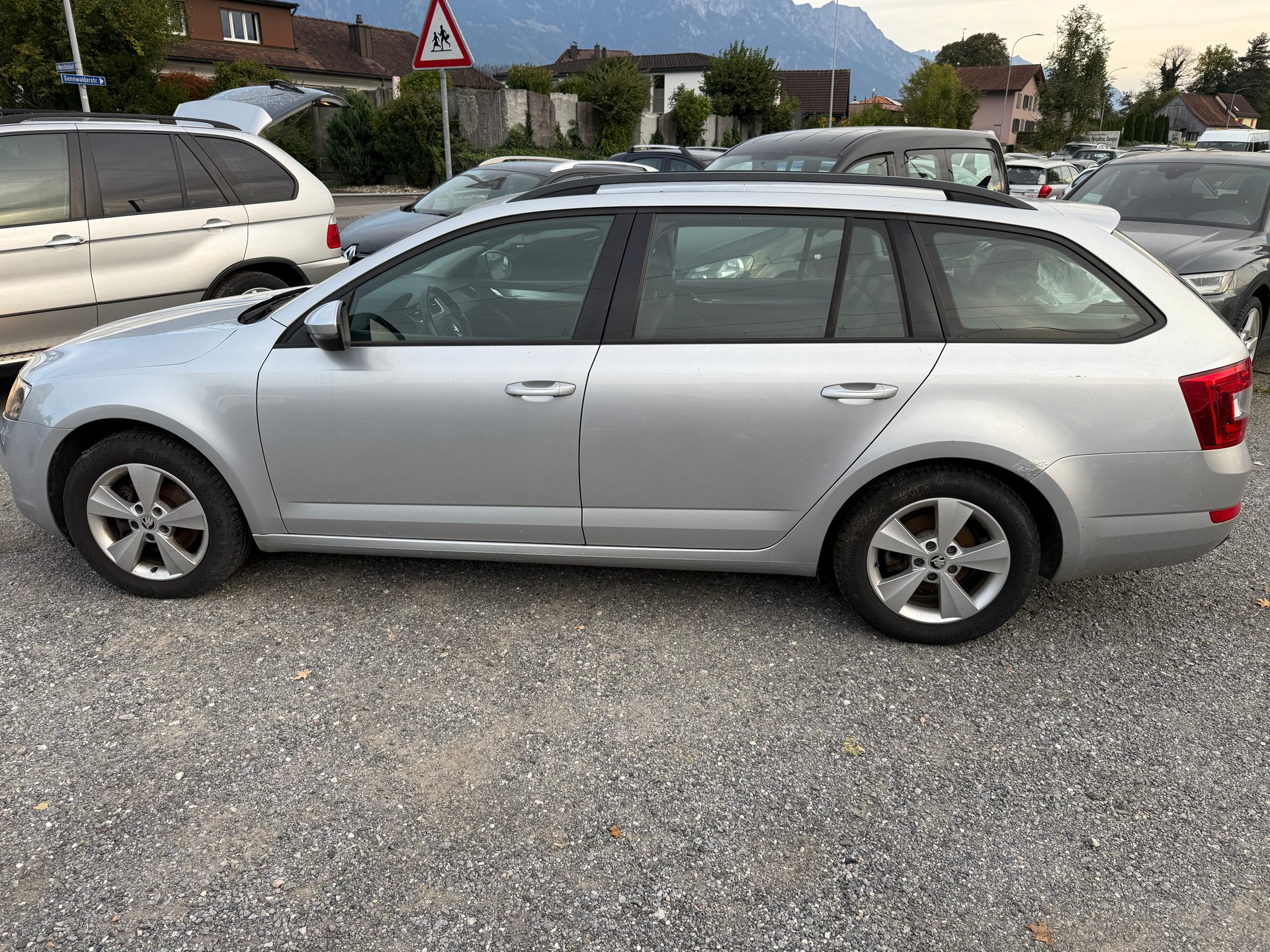 SKODA Octavia Combi 2.0 TDI Elegance 4x4-image-1
