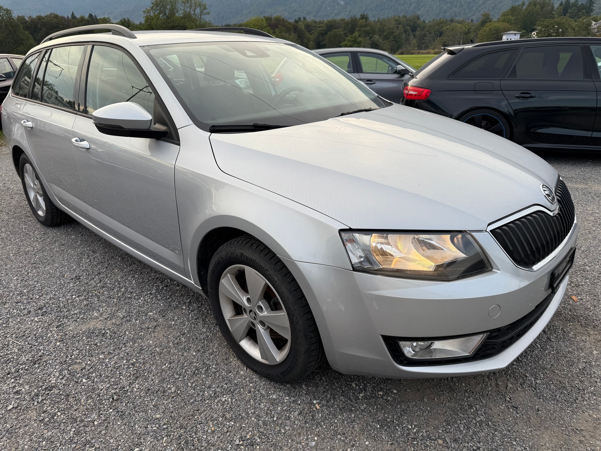 SKODA Octavia Combi 2.0 TDI Elegance 4x4-image-8