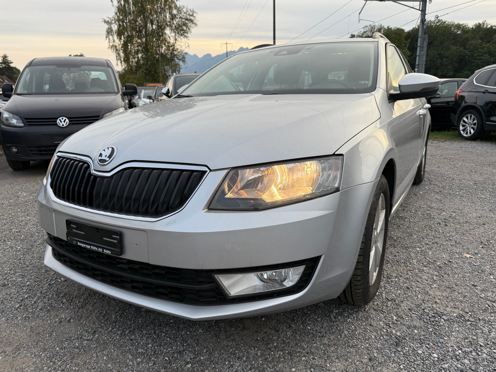 SKODA Octavia Combi 2.0 TDI Elegance 4x4-image-0